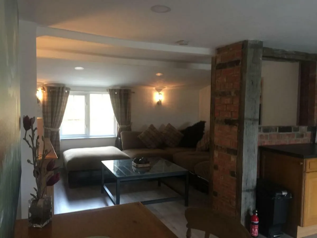 Woodpecker Cottage At Frog Trotters Cottages Hartpury Holiday home