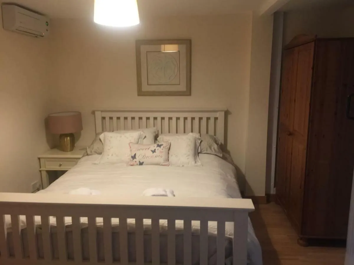 Holiday home Woodpecker Cottage At Frog Trotters Cottages Hartpury United Kingdom