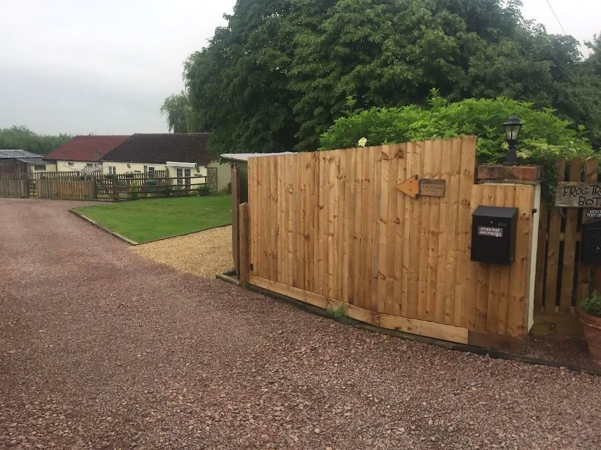 Holiday home Woodpecker Cottage At Frog Trotters Cottages Hartpury